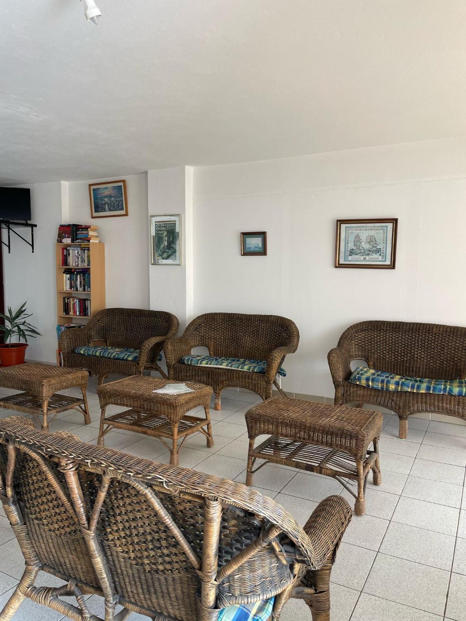 Apartamento T1 Todo Equipado アルブフェイラ エクステリア 写真
